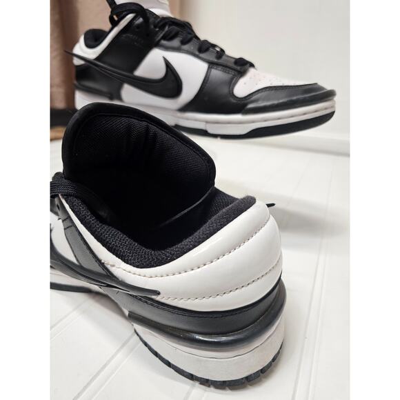 NIKE DUNK LOW PANDA Mens size 10 - Picture 2 of 9